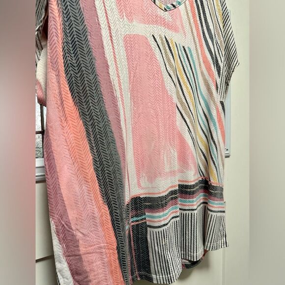 Coral Bay Tee Shirt. Pink Black Abstract Cap Sleeve (387) - Picture 2 of 2